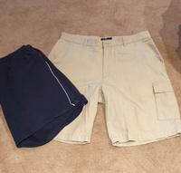 2 Shorts Bermuda Hosen Größe 50 M Bremen - Vegesack Vorschau