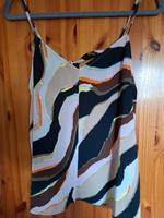 Top Only mit Muster bunt Gr. 36 NEU Brandenburg - Finsterwalde Vorschau