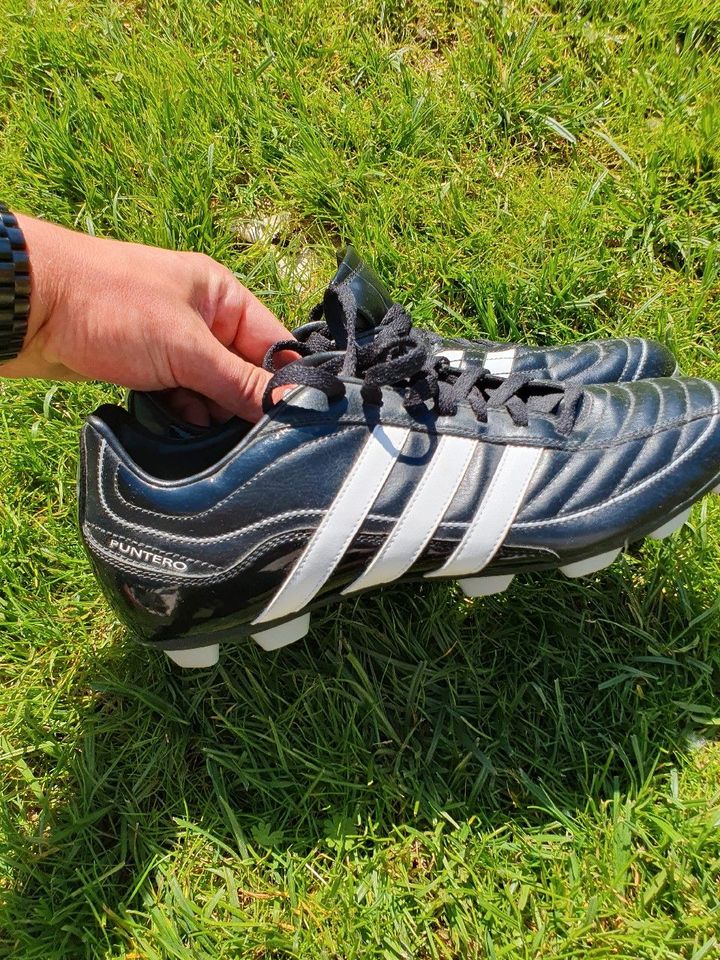 Fußballschuhe Addidas Neu 46 2/3 in Rostock