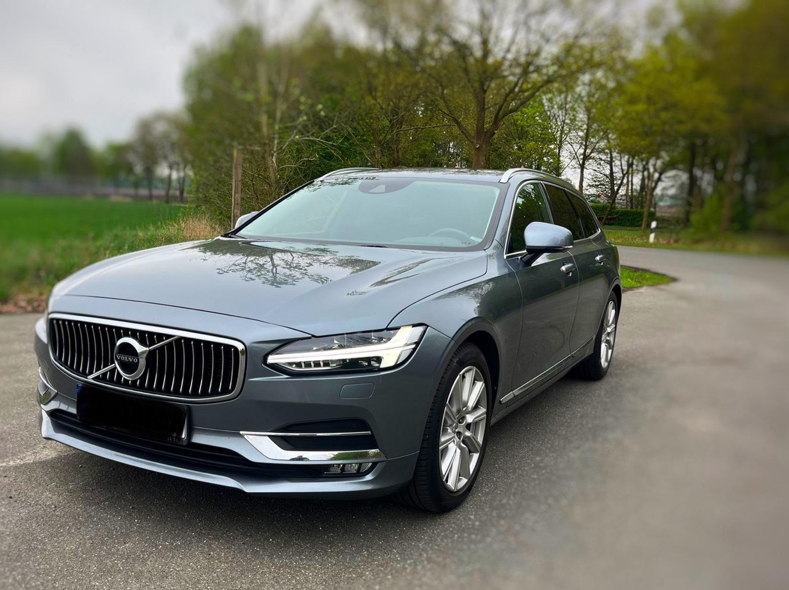 Abbildung des Autos VOLVO V90 D4 Inscription…