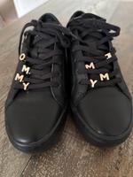 Schwarzes Tommy Hilfiger Schuhe Nordrhein-Westfalen - Leverkusen Vorschau
