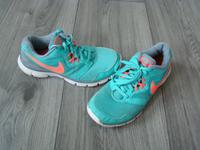 Nike Flex Experience RN 3 Schuhe 38 Damen Sneakers Sport Freizeit Nordrhein-Westfalen - Menden Vorschau