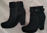 Deichmann Graceland Ankle Boots neu dunkelblau Plateau Gr. 37 Rheinland-Pfalz - Berndroth Vorschau