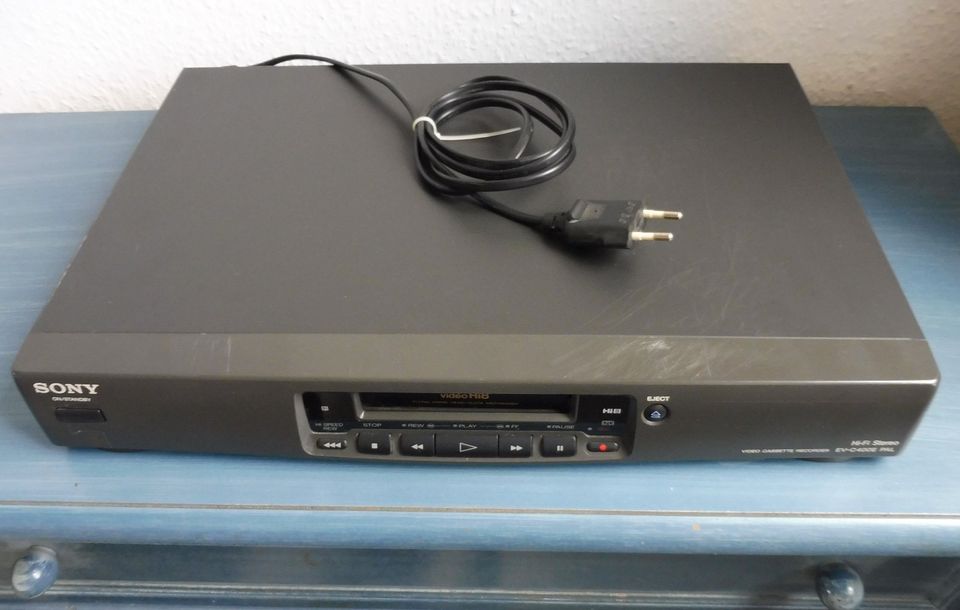Sony EV-C400E Player VCR Hi8 8mm Format Pal in Berlin