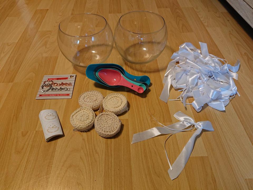 Unterschiedliche Hochzeitsdeko, Bänder, Aufkleber, Candy Bar in Unterschleißheim