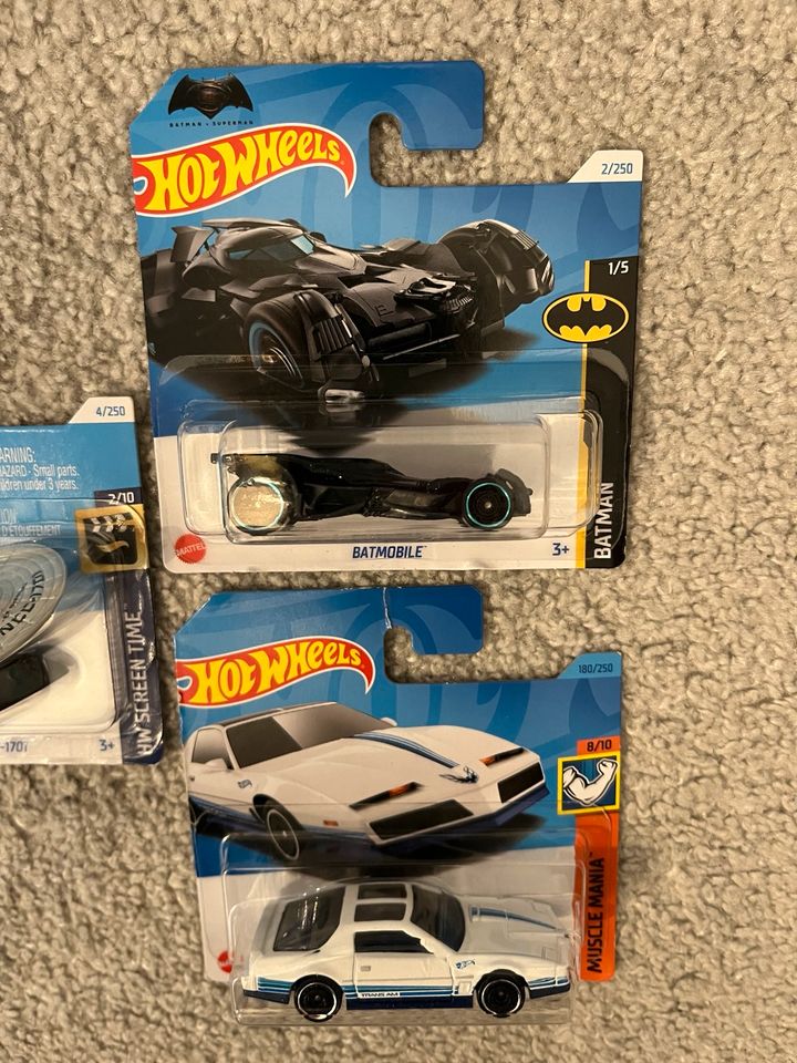 5x Hot Wheels Batmobil Raumschiff Enterprise DeLorean Pontiac in Wees