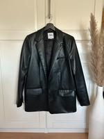 Zara Leder Blazer (Kunstleder), Gr. M, abzugeben Hessen - Felsberg Vorschau