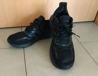 Adidas schwarze Schuhe Sneaker Turnschuhe Gr.  43 Baden-Württemberg - Engen Vorschau