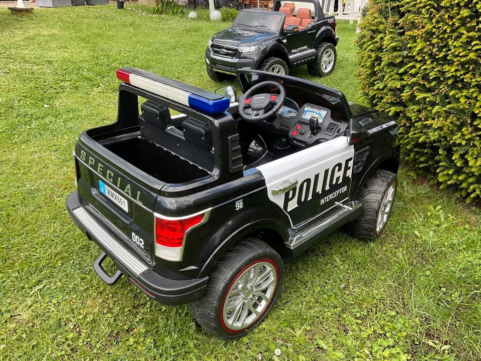 Polizei Elektroauto für Kinder  Range Rover 2-Sitzer in Sankt Augustin