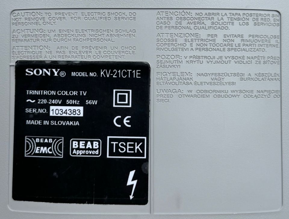 Sony FD Trinitron Colour Television KV-21CT1E - Farbfernsehgerät in Uhingen