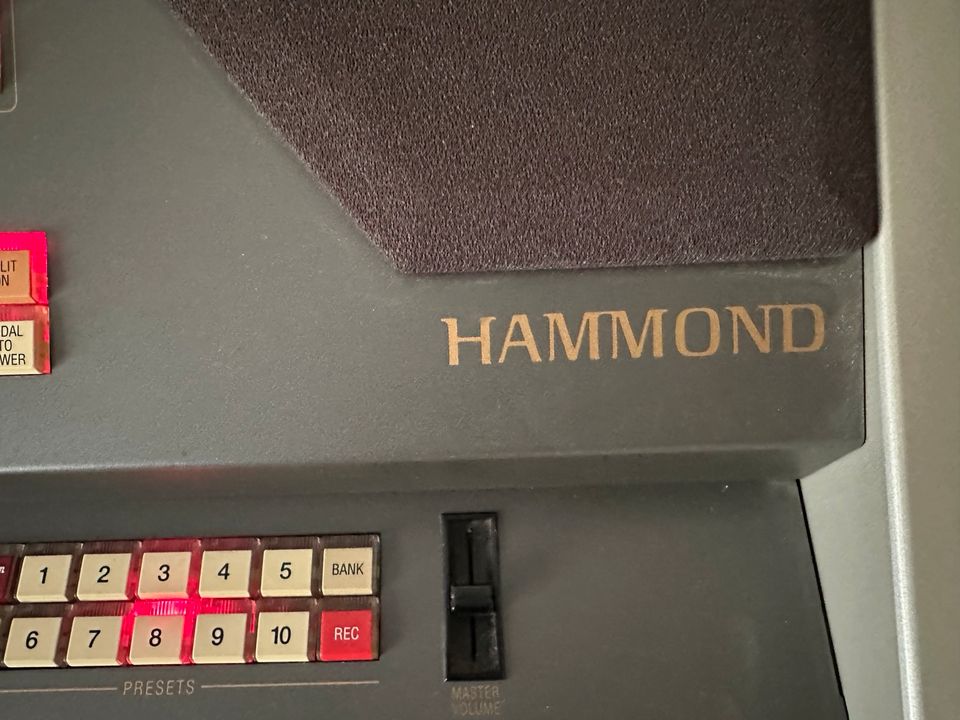 Hammond Orgel in Großenwörden