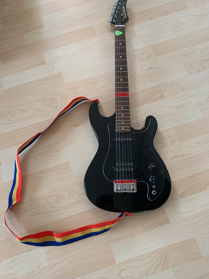 E - Gitarre Samick ca. 60er Jahre Modell LSM 70 BK in Griesheim