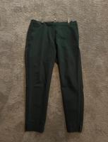 Dunkelgrüne Khaki eng anliegend Stoffhose H&M Größe 40 L Nordrhein-Westfalen - Siegen Vorschau