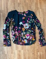 Bluse mit Blumen Reserved 34 Frankfurt am Main - Eschersheim Vorschau