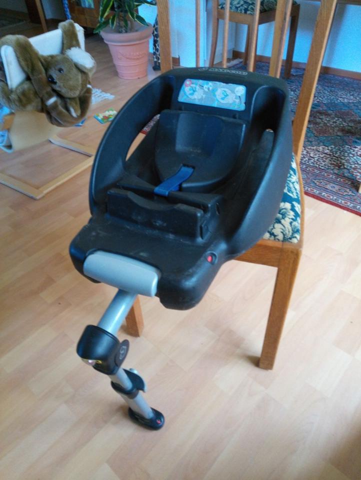 Maxi-Cosi EasyFix CabrioFix Station mit Fuß zum Anschnallen in Lichtenwald