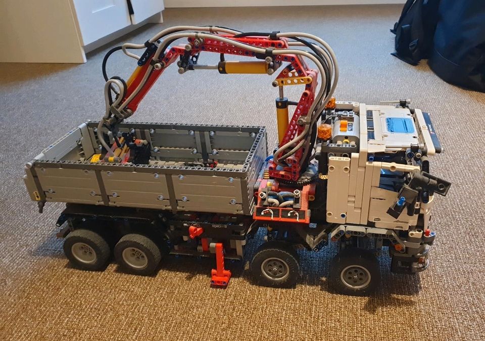 LEGO TECHNIC 42043 - Mercedes-Benz Arocs 3245 |inkl. Versand| in Berlin