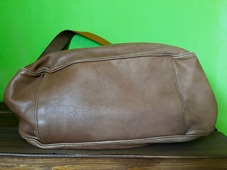 Ledertasche cognac von Yve Saint Laurent in München