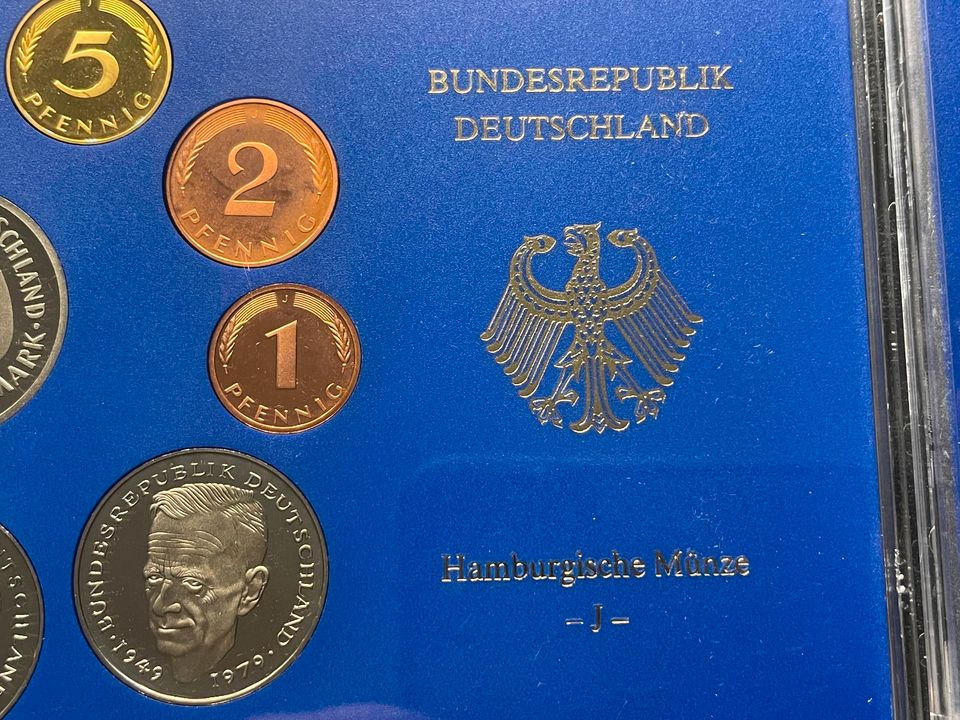 D-Mark Kursmünzensätze von 1987 kompl. mit Raritäten 0,50 & 1,-DM in Siegen