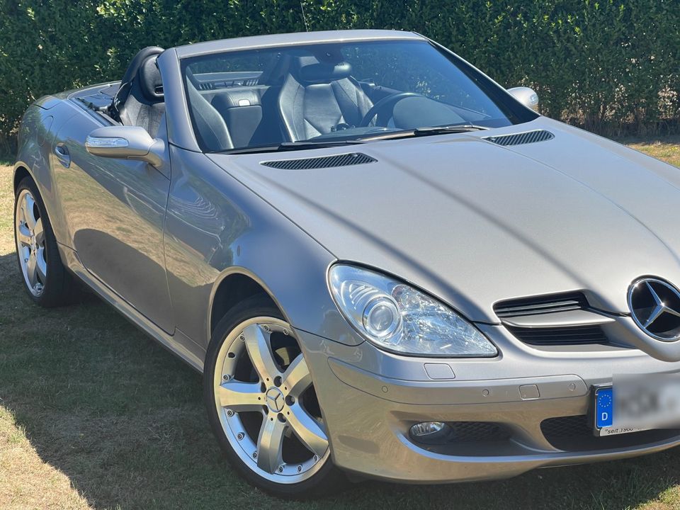 Mercedes SLK 200 in Medebach