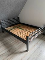 Bett 140 cm x 200 cm, mit Beistelltisch Niedersachsen - Osteel Vorschau