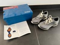 Grau Reebok Easytone Schuhe Damen Gr. 35 Bayern - Hirschaid Vorschau