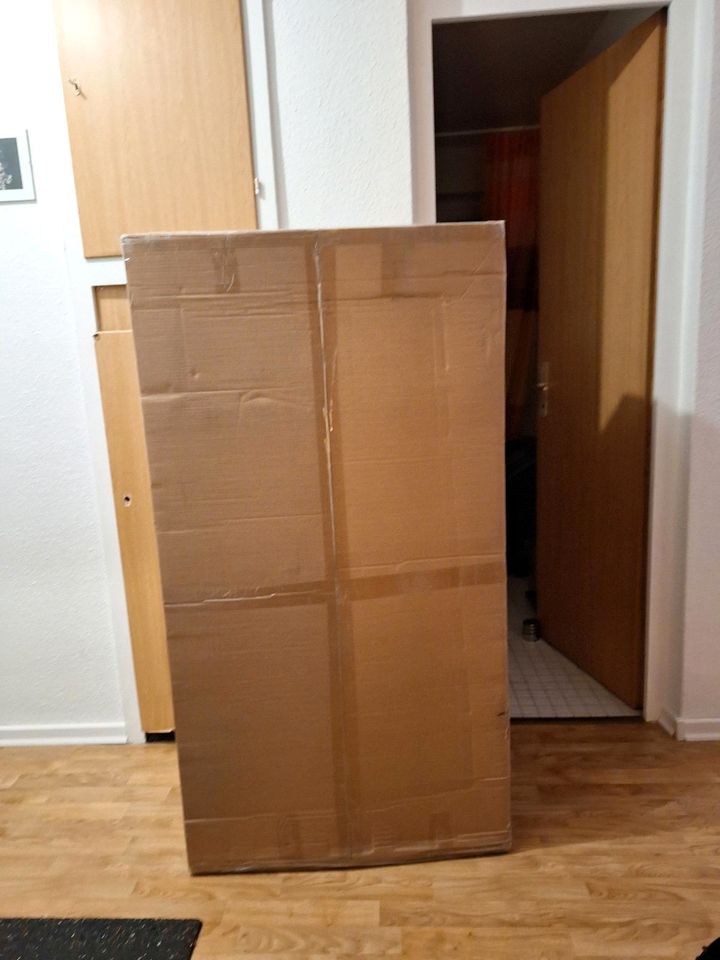 grosser leerer XXL Karton 140 cm zu verschenken, riesig, groß in Reutlingen