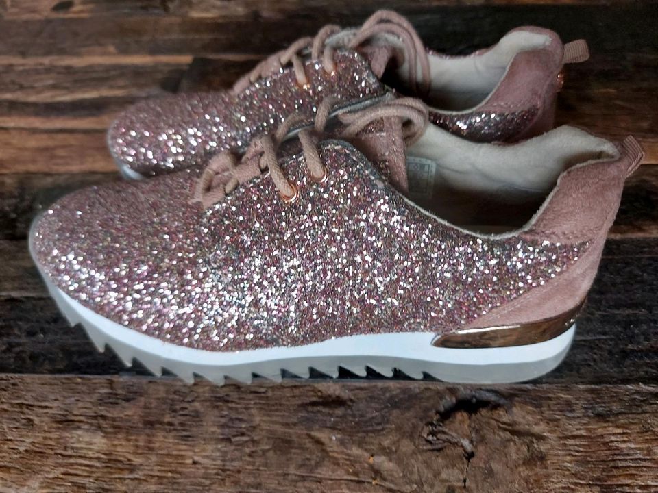 Süßer Glitzer Sneaker von Tom Tailor Gr.38 in Neunkirchen