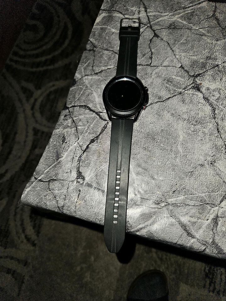 Samsung S22 ultra mit Samsung Watch 3 in Nideggen / Düren