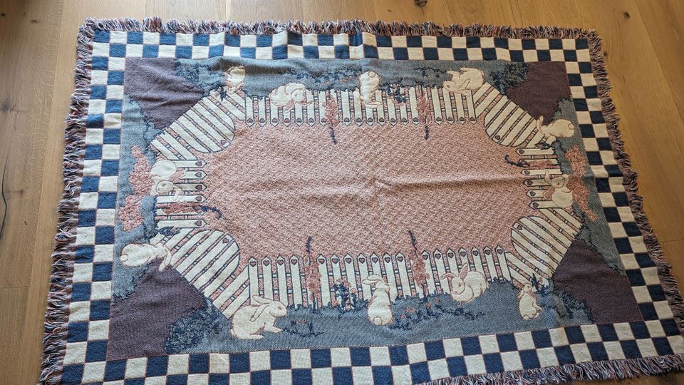 Plaid, Decke, Wandbehang mit Hasenmotiv in Bordesholm