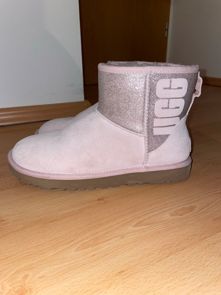 UGG Boots Damen 39 ICE rosa Glitzer in Karlsruhe