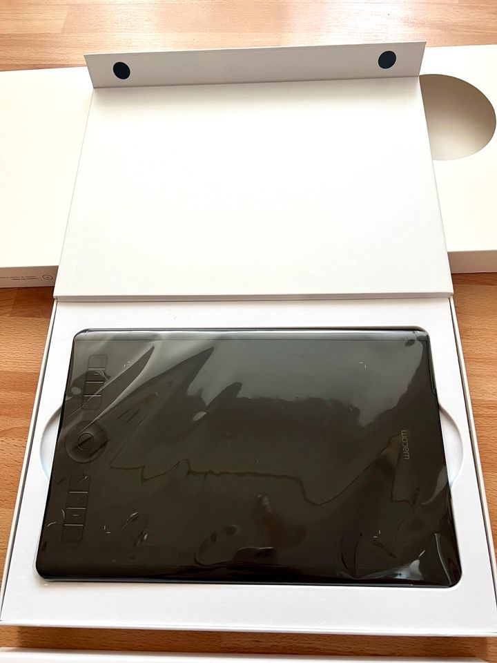 Wacom Intuos Pro Medium Paper Edition in Hamburg