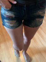 Bershka Denim Damen Jeans Hotpants Short Gr.32 Blau Destroy Look Köln - Porz Vorschau