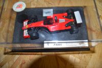 Hotwheels Modellauto - Ferrari F2001 Michael Schumacher Nordrhein-Westfalen - Mülheim (Ruhr) Vorschau