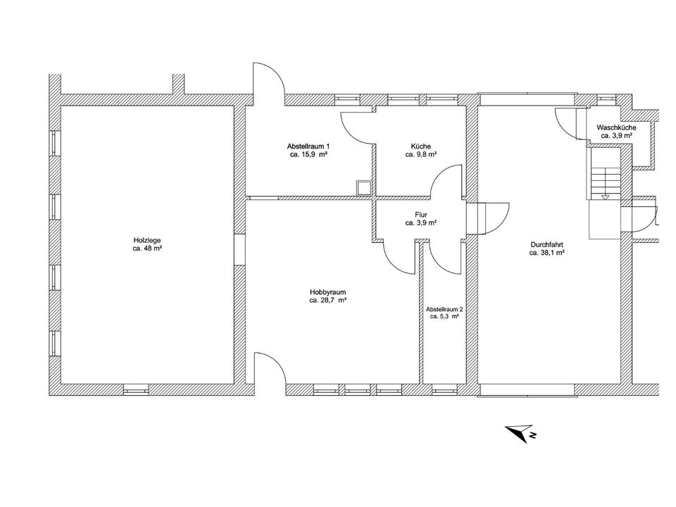 Haus m. Nebengebäude (sanierungsbedürftig), ehemalige Hofstelle, Grundstück knapp 11.000 m² inkl. Wald in Mitwitz