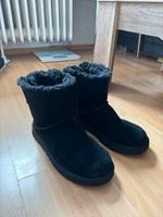 UGG Damen Schuhe Boots schwarz 40 Süd - Niederrad Vorschau