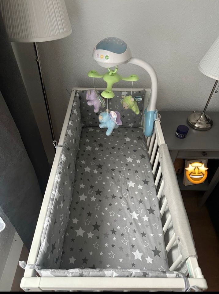 Baby Bett Beistellbett weiß neuwertig Kinderbett in Köln