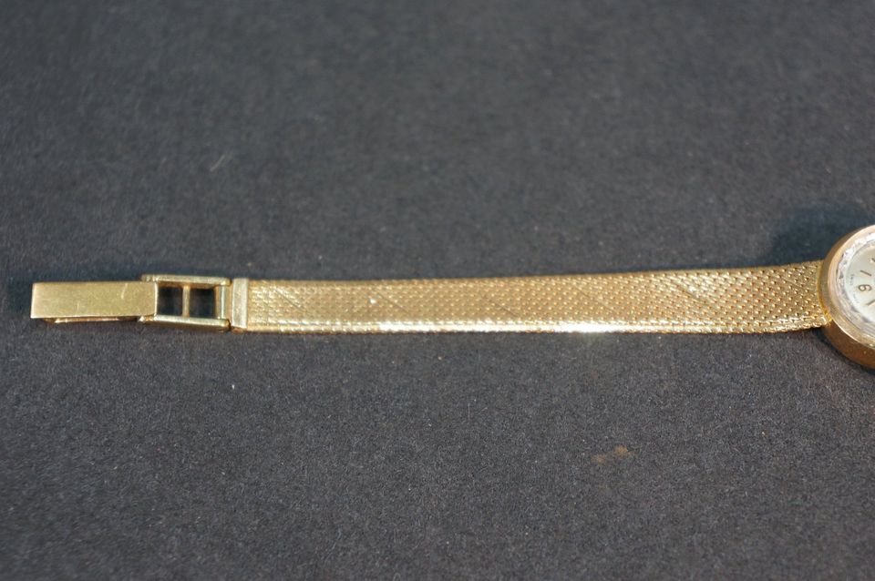 ROX Damen - Armbanduhr 750er Rot - Gold / Handaufzug in Düsseldorf