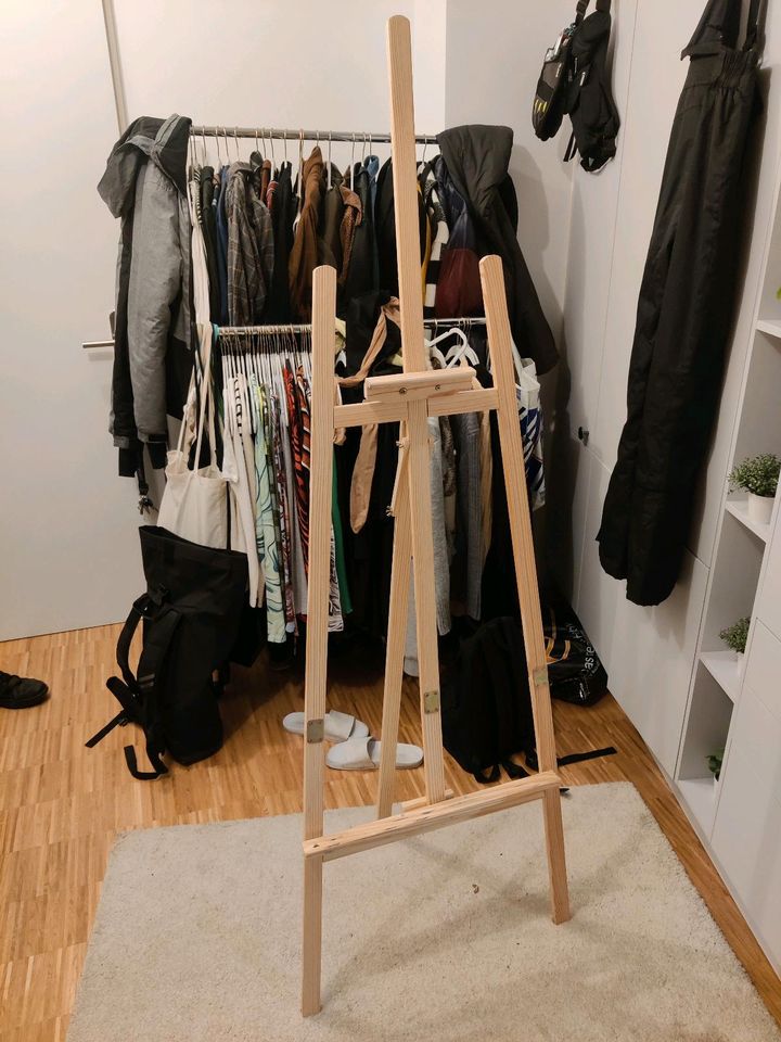 Holz Staffelei / Wooden easel - Canvas holder in Berlin