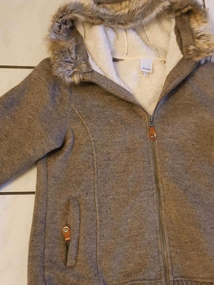 ☆Bench-Strickfleecejacke Gr. XL ☆ in Rheine