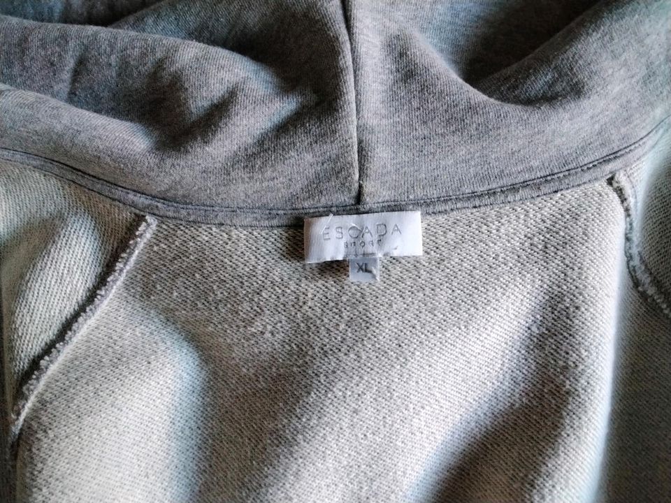 ESCADA Kapuzenjacke Sweatshirt Gr.XL Gr.42/44 in Augsburg