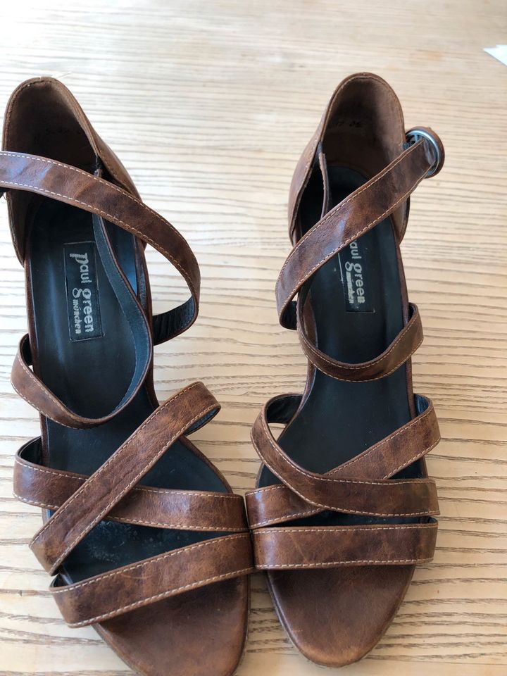 hochwertige Paul Green Sandalen aus Leder in Odelzhausen