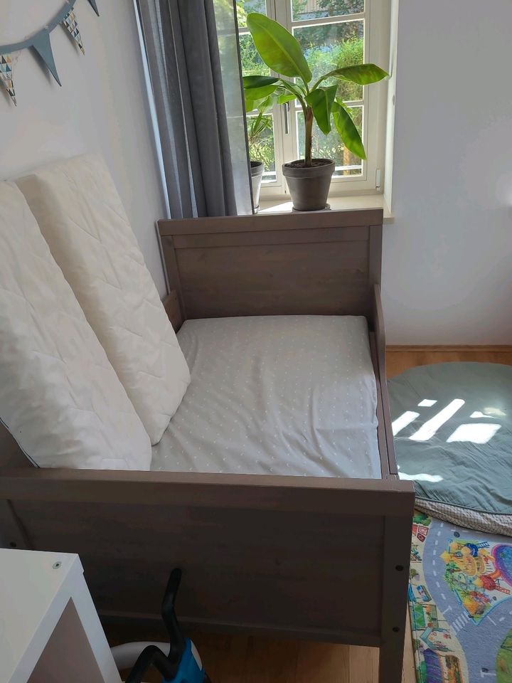 Kinderbett mitwachsend in Leipzig