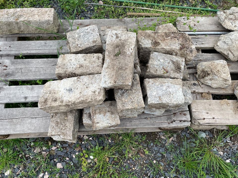 Granitpalisaden Naturstein verschiedene Längen - ab 4€ in Harxheim