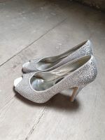 High Heels Silber mit Steinen 10€ Herzogtum Lauenburg - Mölln Vorschau