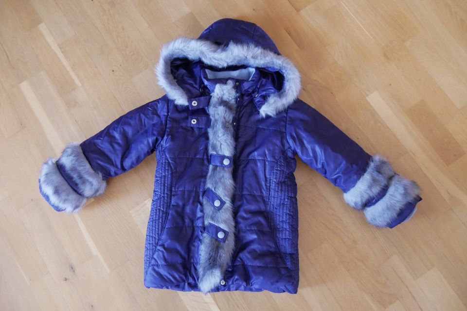 Mädchen lila Winterjacke Jacke Gr. 134 in Dresden