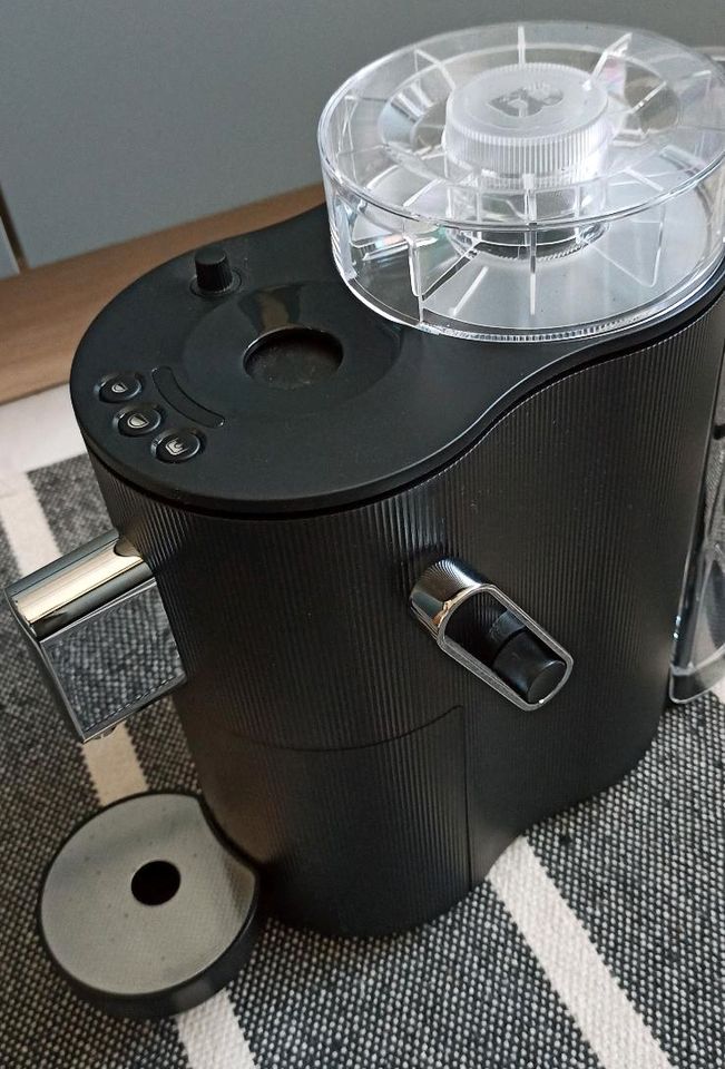 Neue Coffee B Kaffeeautomat mit Balls Kaffeemaschine in Rheinberg