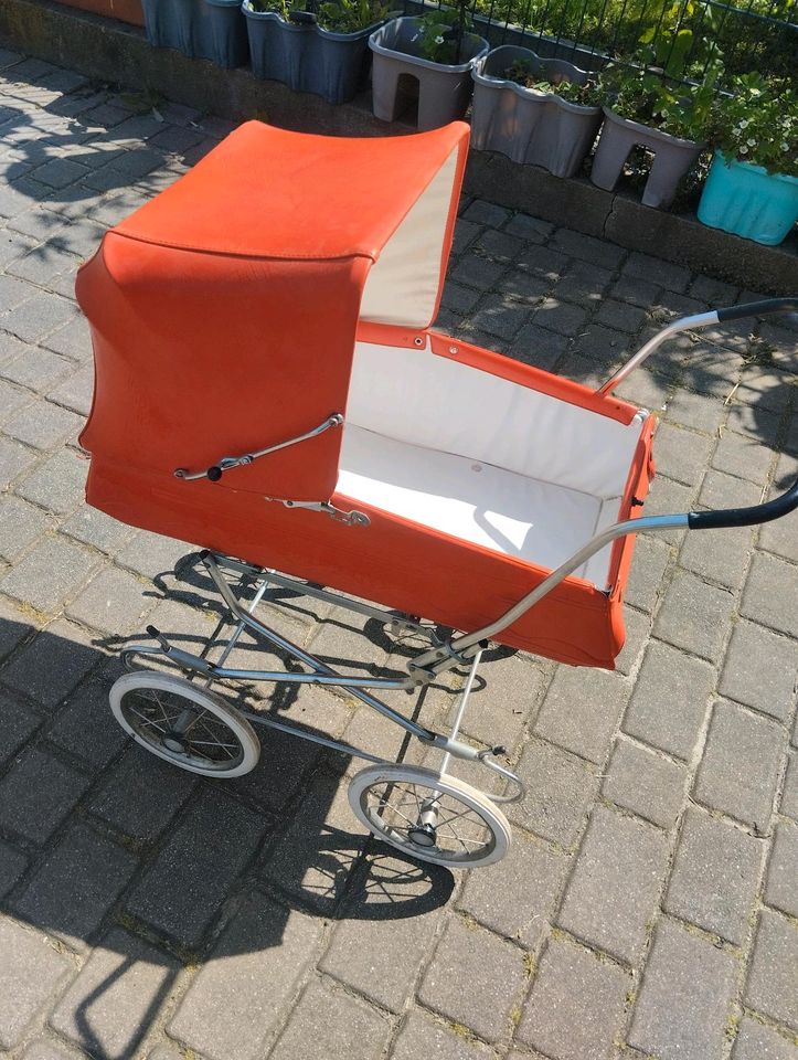 DDR Puppenwagen groß Zekiwa orange in Leisnig