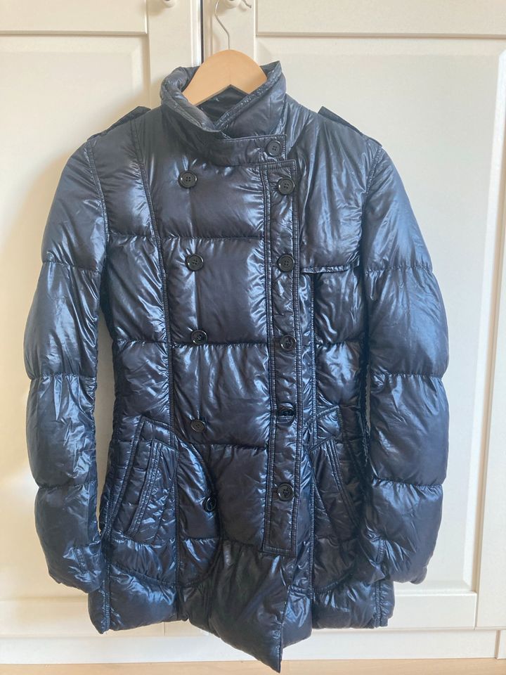 Damen leichte Jacke Burberry London Daunenjacke schwarz Gr. UK 8 in Düsseldorf