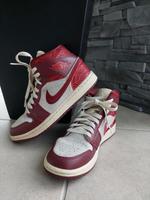 Nike AIR Jordan 1 mittelhoch Team rot Gr. 37,5 Nordrhein-Westfalen - Witten Vorschau