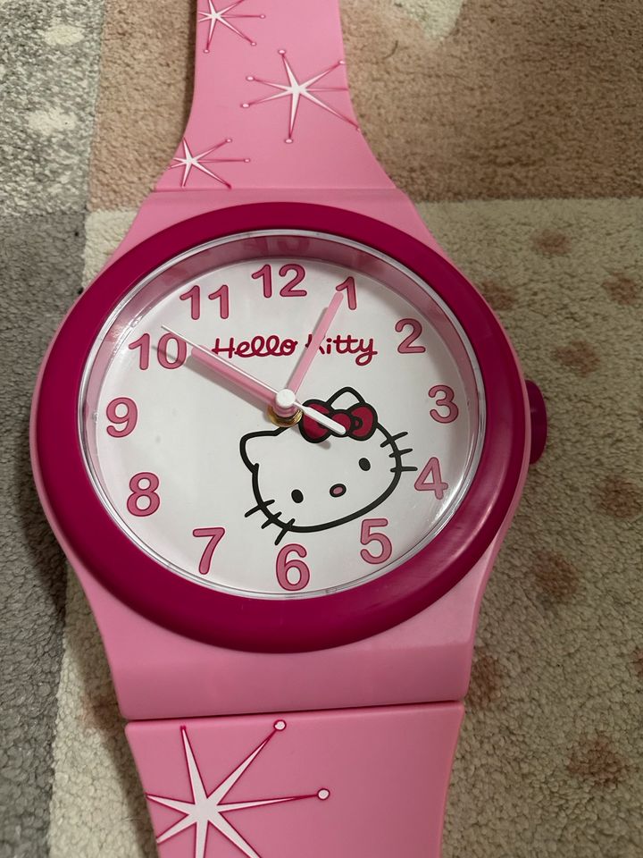 Hello kitty Wanduhr in Olfen